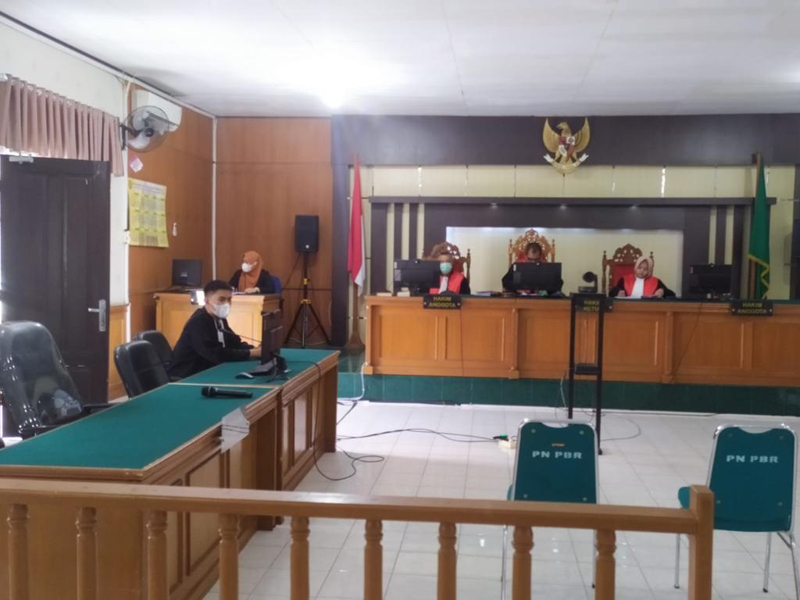 Sidang putusan korupsi dana BUMKam Amanah Bhakti Kampung Buantan Lestari, Kecamatan Bunga Raya, Kabupaten Siak pada Pengadilan Tipikor, Pengadilan Negeri Pekanbaru, Jumat (20/5/2022).